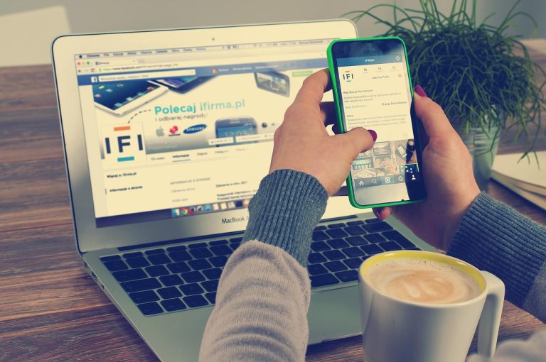 Should You Quit Your Job Before Finding a New One?