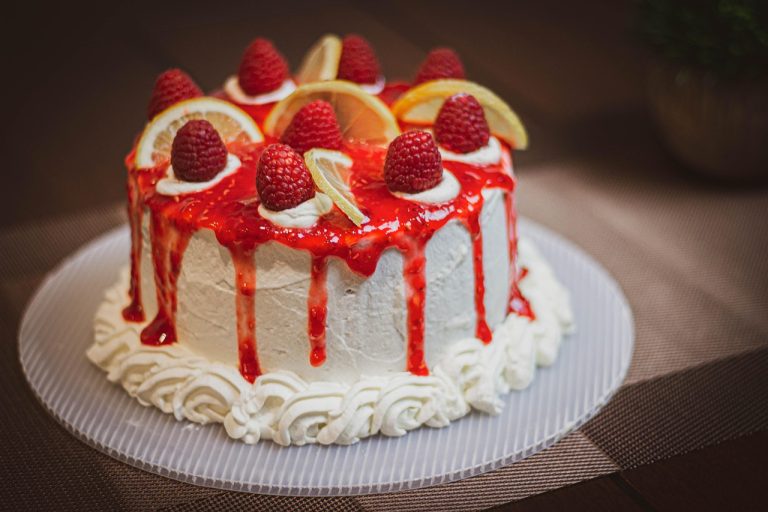 The Finishing Touch of Cake Decorating